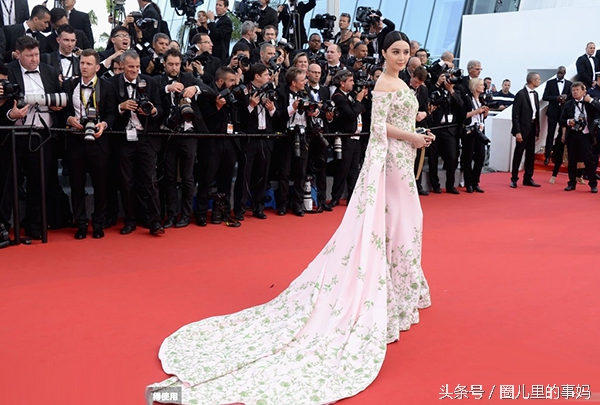 娱乐圈明星等级划分_娱乐圈都分哪些_当红鲜肉娱乐圈地位