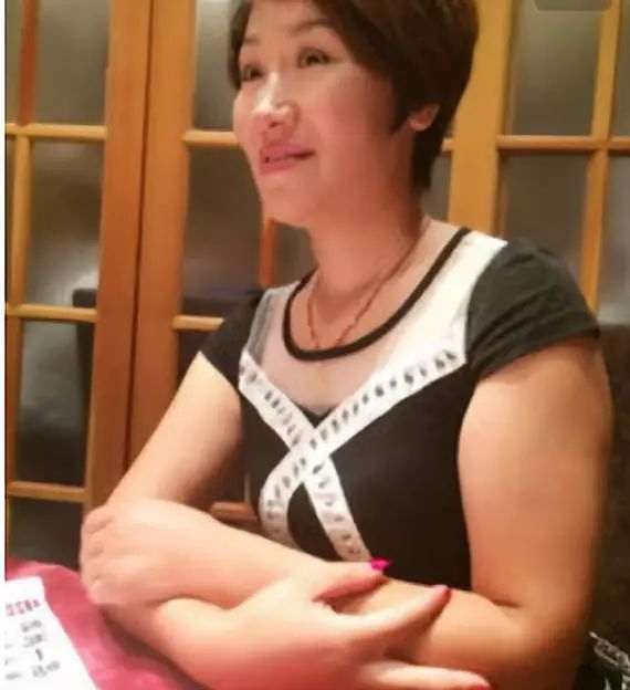 李明霖和网红撕逼3个月，想过娱乐圈会怎么看他弟弟李宏毅吗？